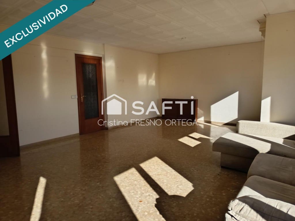 4 bedroom Apartment for sale in Reus - € 159,000 (Ref: 9535781)