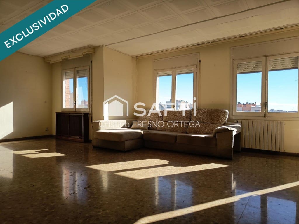 4 bedroom Apartment for sale in Reus - € 159,000 (Ref: 9535781)