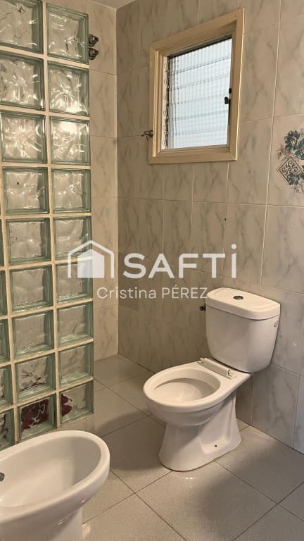 Adosado de 4 habitaciones en Blanes en venta - 399.000 € (Ref: 9540977)