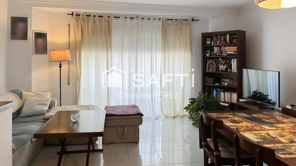 Adosado de 4 habitaciones en Blanes en venta - 399.000 € (Ref: 9540977)