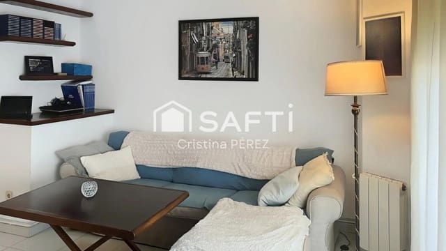 Adosado de 4 habitaciones en Blanes en venta - 399.000 € (Ref: 9540977)