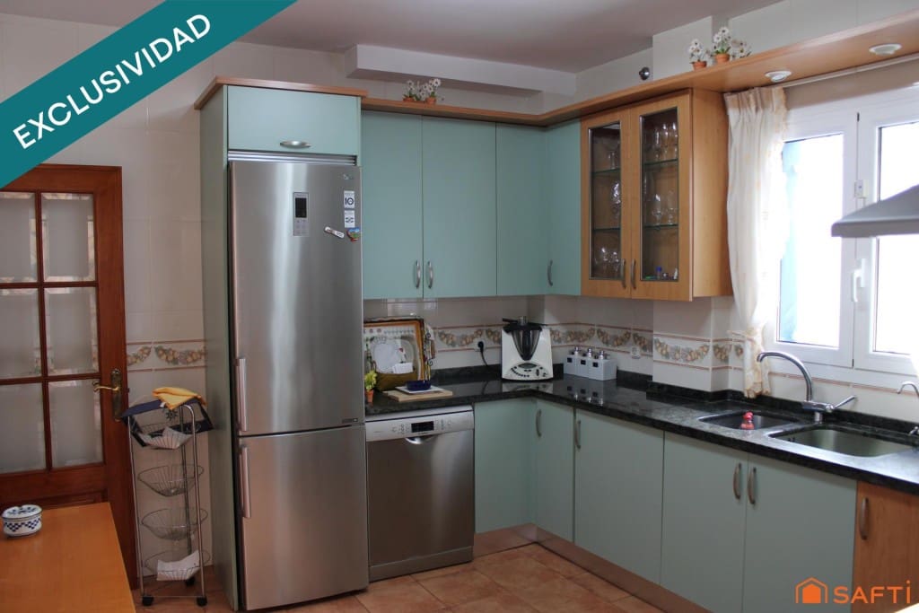 6 bedroom Villa for sale in Nijar with pool garage - € 680,000 (Ref: 9540983)