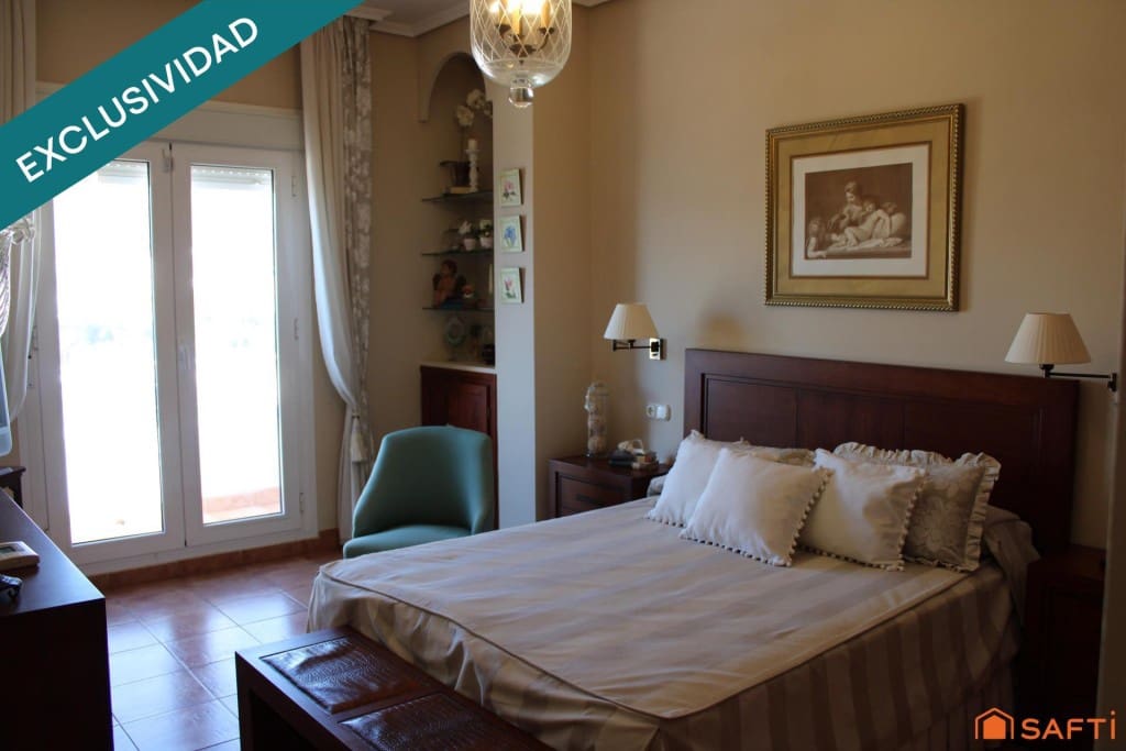 6 bedroom Villa for sale in Nijar with pool garage - € 680,000 (Ref: 9540983)