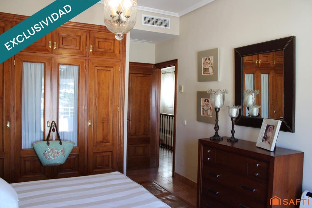 6 bedroom Villa for sale in Nijar with pool garage - € 680,000 (Ref: 9540983)