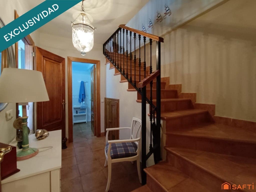 6 bedroom Villa for sale in Nijar with pool garage - € 680,000 (Ref: 9540983)