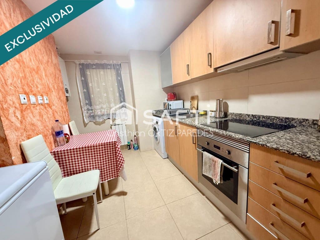 3 sovrum Lägenhet till salu i Sils med garage - 179 000 € (Ref: 9543402)