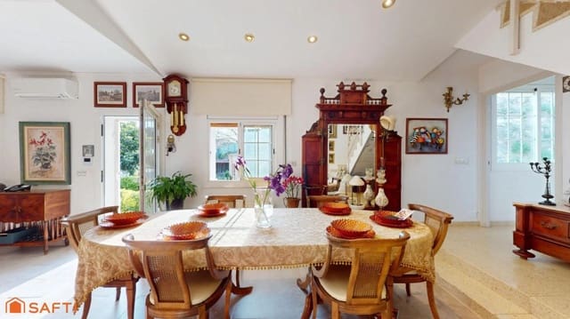 4 soverom Villa til salgs i Girona by med svømmebasseng garasje - € 890 000 (Ref: 9543408)