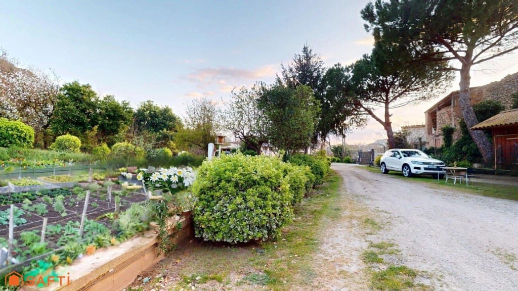 4 soverom Villa til salgs i Girona by med svømmebasseng garasje - € 890 000 (Ref: 9543408)