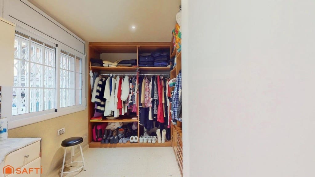 4 soverom Villa til salgs i Girona by med svømmebasseng garasje - € 890 000 (Ref: 9543408)