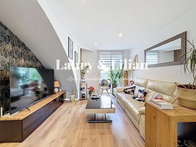 4 soverom Villa til salgs i Empuriabrava, Castelló d'Empúries med garasje - € 259 000 (Ref: 9543409)