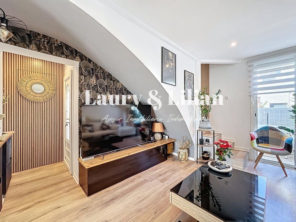 4 soverom Villa til salgs i Empuriabrava med garasje - € 259 000 (Ref: 9543409)