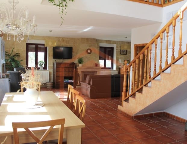 4 bedroom Finca/Country House for sale in Cipérez with pool garage - € 365,000 (Ref: 9543417)