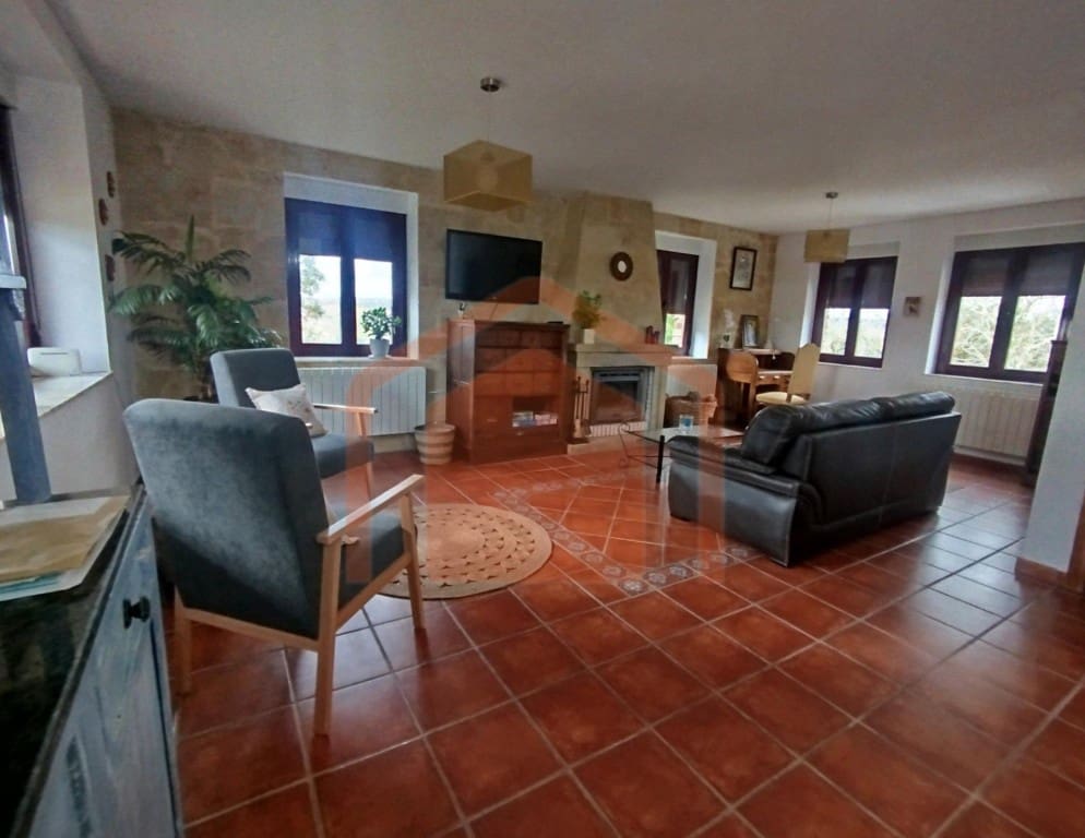 4 bedroom Finca/Country House for sale in Ciperez with pool garage - € 365,000 (Ref: 9543417)