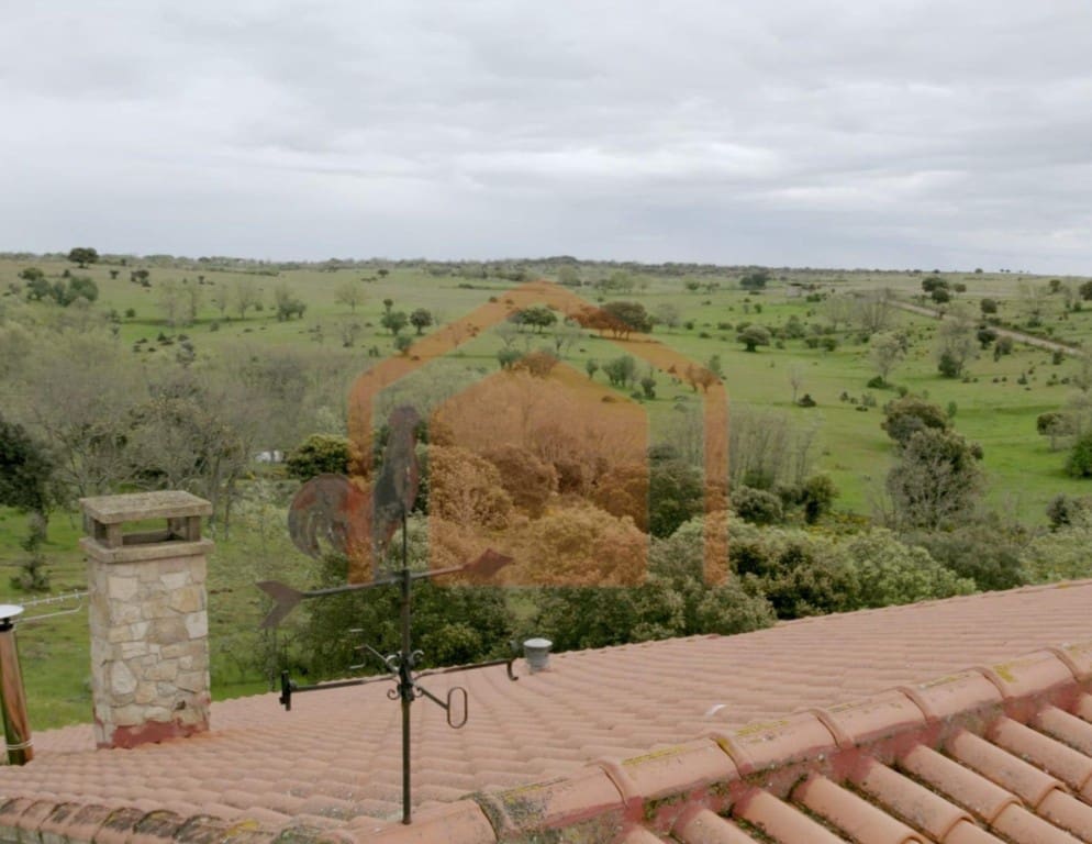 4 bedroom Finca/Country House for sale in Ciperez with pool garage - € 365,000 (Ref: 9543417)
