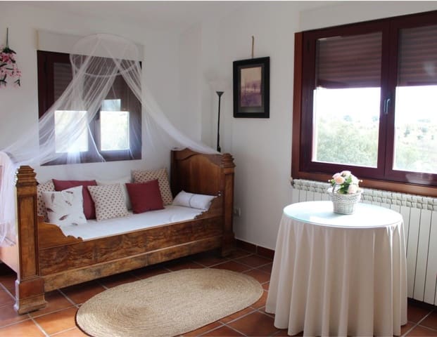 4 chambre Finca/Maison de Campagne à vendre à Cipérez avec piscine garage - 365 000 € (Ref: 9543417)