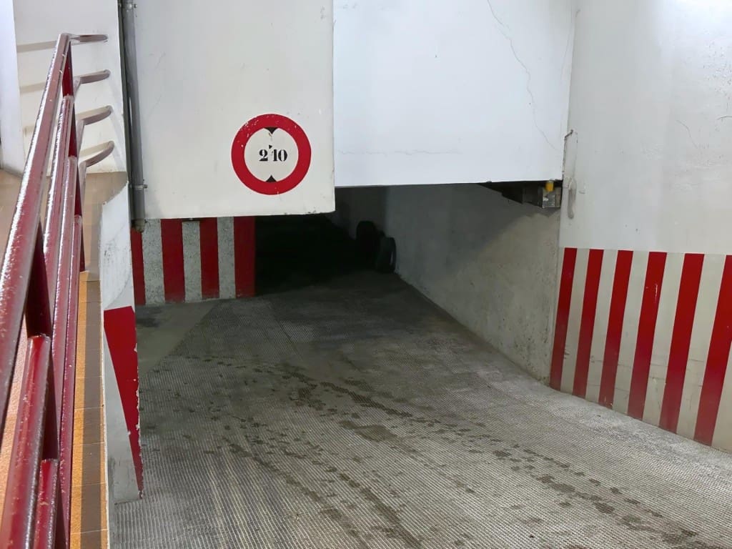 Garage for sale in Donostia-San Sebastian - € 24,000 (Ref: 9543418)