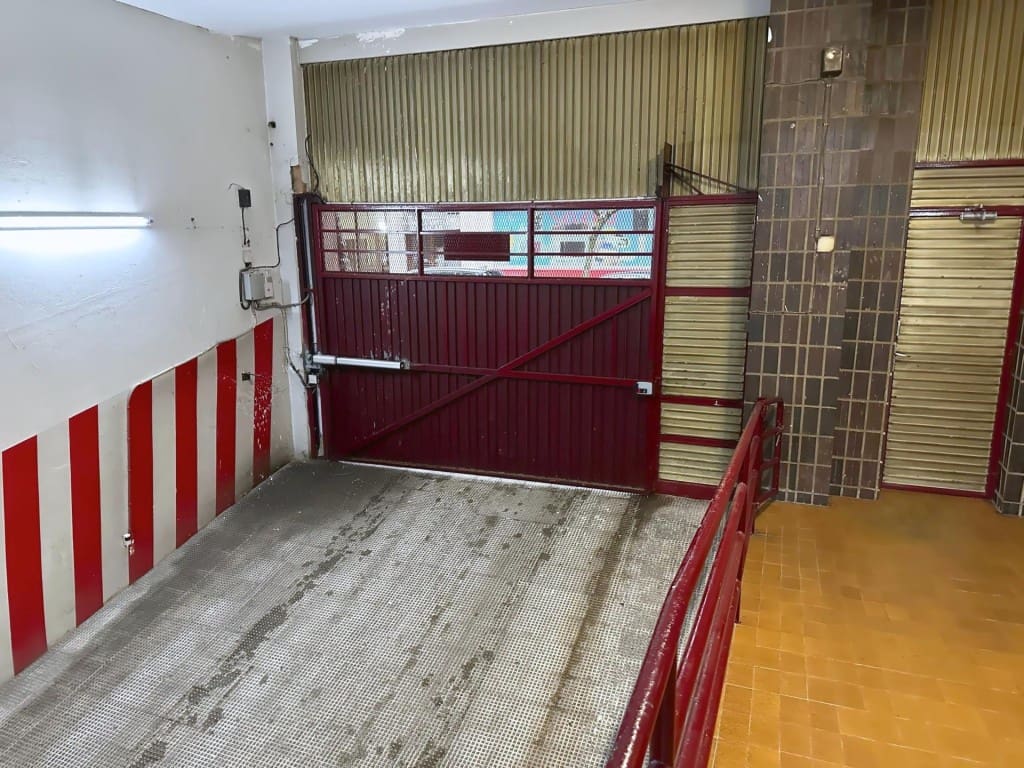 Garage for sale in Donostia-San Sebastian - € 24,000 (Ref: 9543418)