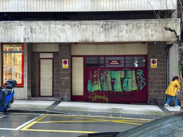 Garage zu verkaufen in Donostia-San Sebastián - 24.000 € (Ref: 9543418)