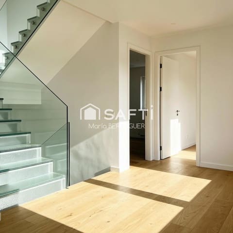 4 soveværelse Villa til salg i Calafell med swimmingpool garage - € 540.000 (Ref: 9543419)