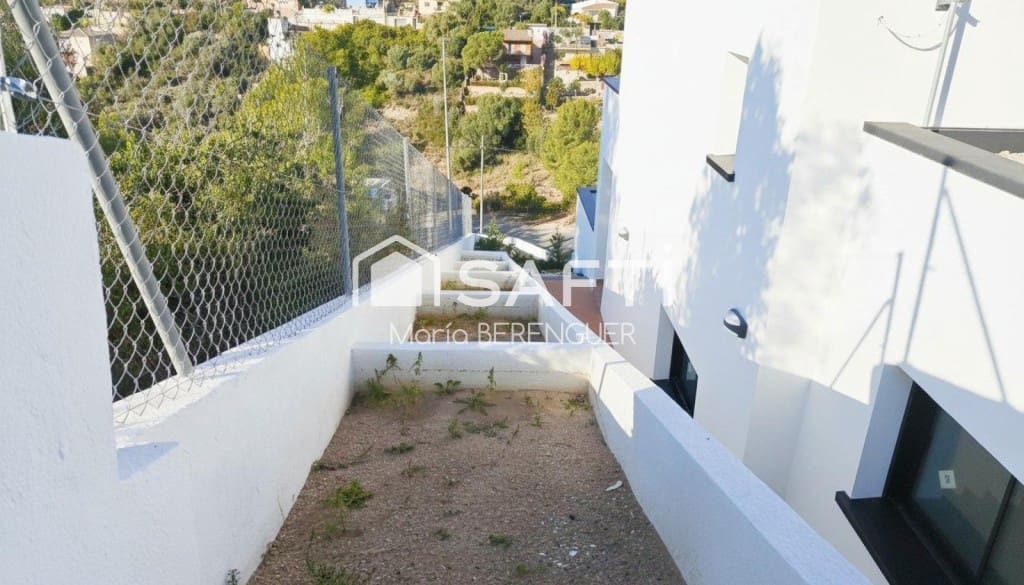 4 soveværelse Villa til salg i Calafell med swimmingpool garage - € 540.000 (Ref: 9543419)
