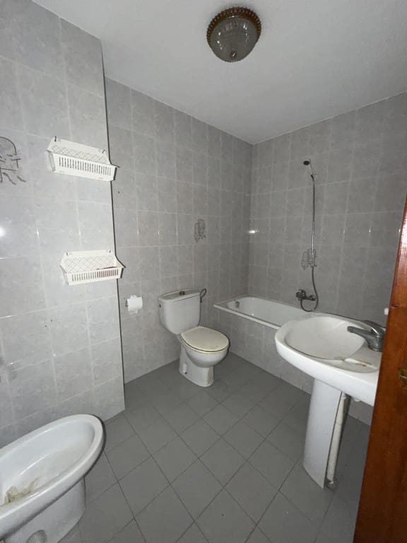 3 bedroom Apartment for sale in Loja - € 77,900 (Ref: 9543422)