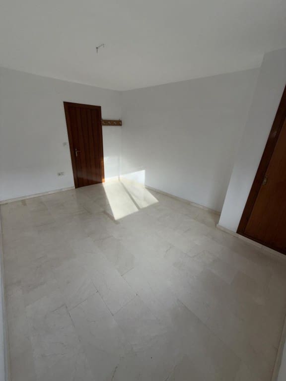 3 bedroom Apartment for sale in Loja - € 77,900 (Ref: 9543422)