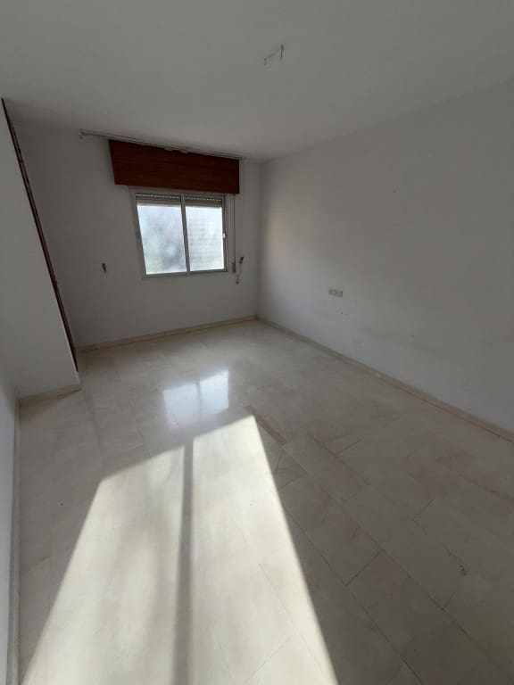 3 bedroom Apartment for sale in Loja - € 77,900 (Ref: 9543422)