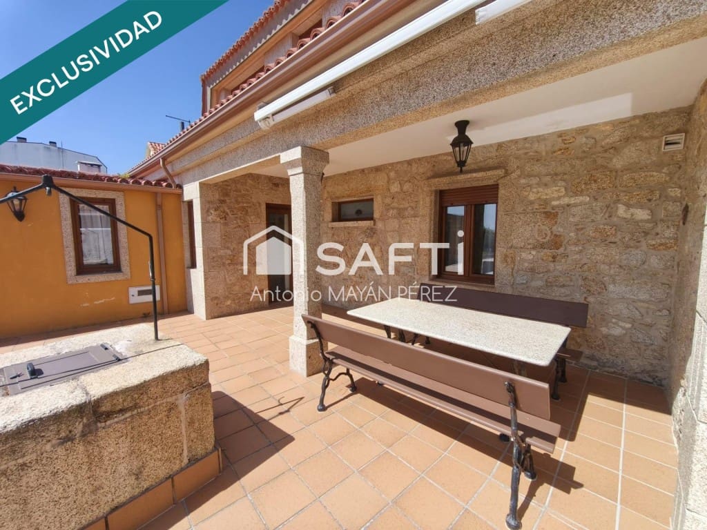 6 soverom Villa til salgs i Ribeira med garasje - € 750 000 (Ref: 9547895)