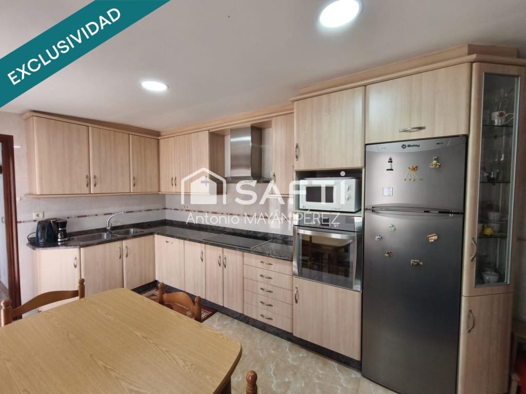 6 soverom Villa til salgs i Ribeira med garasje - € 750 000 (Ref: 9547895)