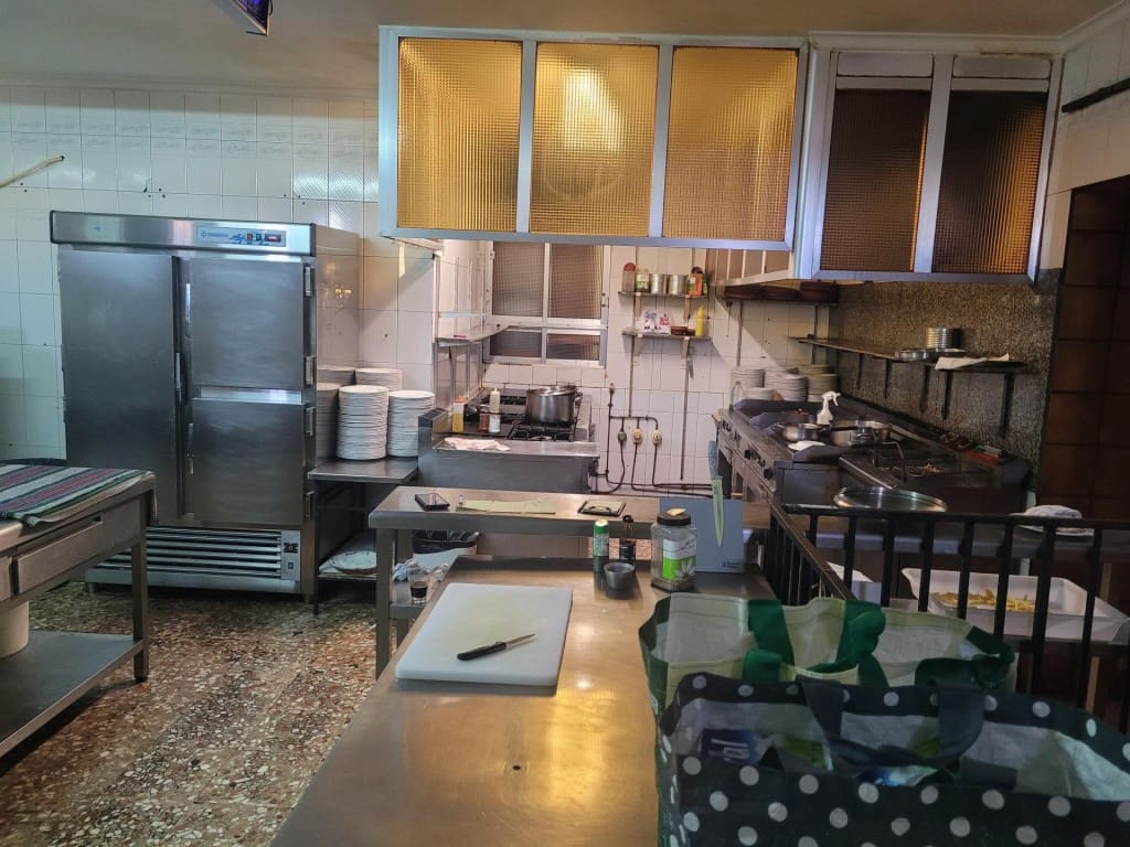 Erhverv til salg i Cuellar - € 600.000 (Ref: 9547898)