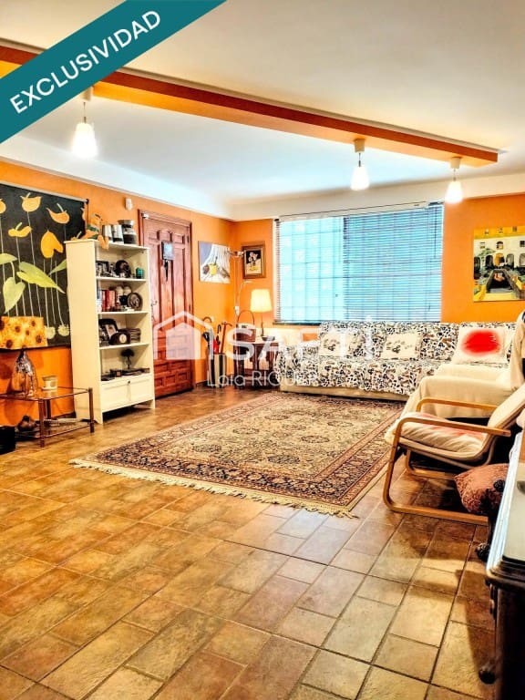 5 Zimmer Villa zu verkaufen in Sant Cebria de Vallalta mit Pool - 673.000 € (Ref: 9551217)