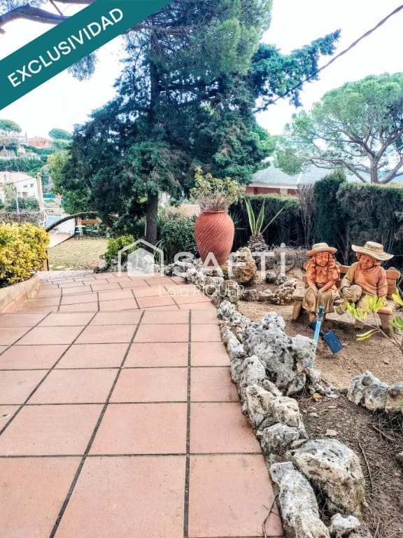 5 Zimmer Villa zu verkaufen in Sant Cebria de Vallalta mit Pool - 673.000 € (Ref: 9551217)