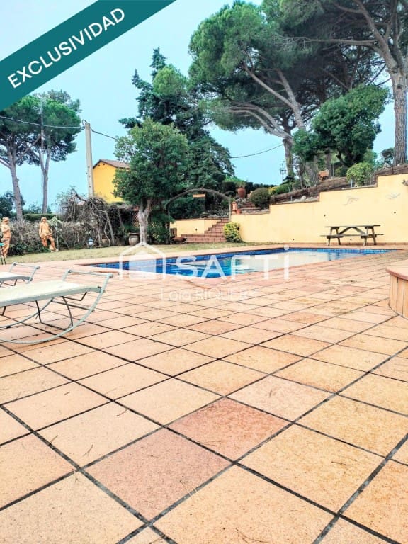 5 Zimmer Villa zu verkaufen in Sant Cebria de Vallalta mit Pool - 673.000 € (Ref: 9551217)