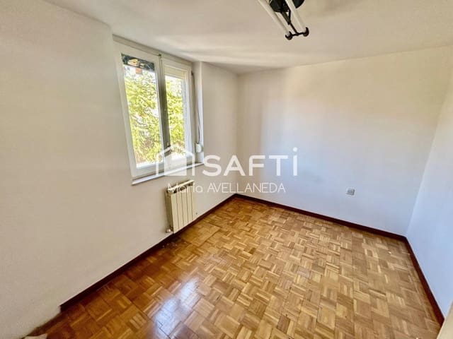 3 soverom Leilighet til salgs i Leon by - € 65 000 (Ref: 9551220)