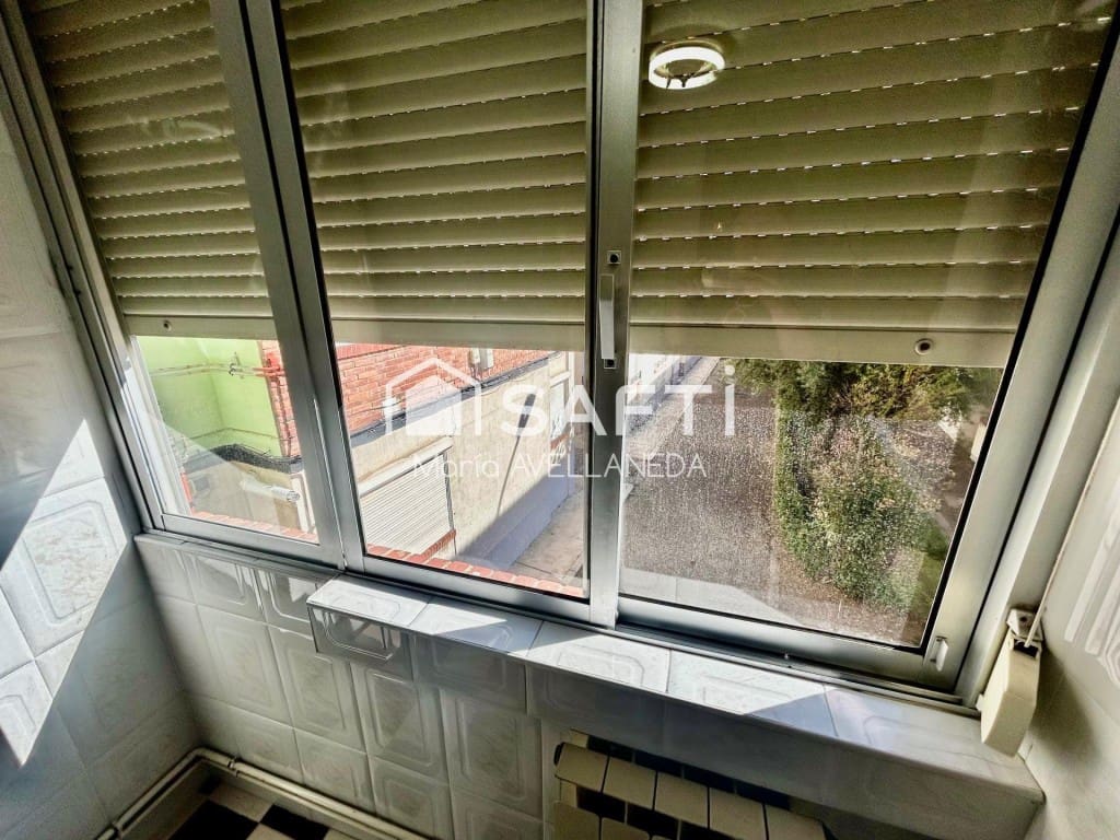 3 makuuhuone Huoneisto myytävänä paikassa Leon kaupunki - 65 000 € (Ref: 9551220)