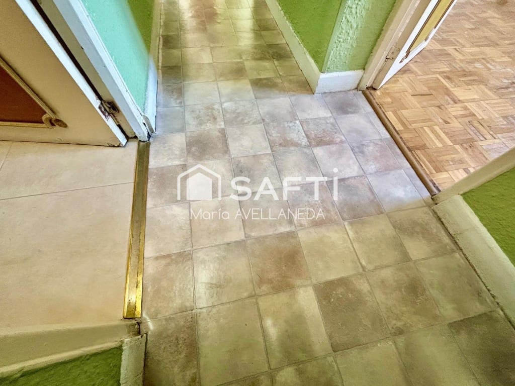 3 makuuhuone Huoneisto myytävänä paikassa Leon kaupunki - 65 000 € (Ref: 9551220)