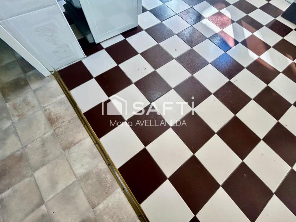 3 makuuhuone Huoneisto myytävänä paikassa Leon kaupunki - 65 000 € (Ref: 9551220)