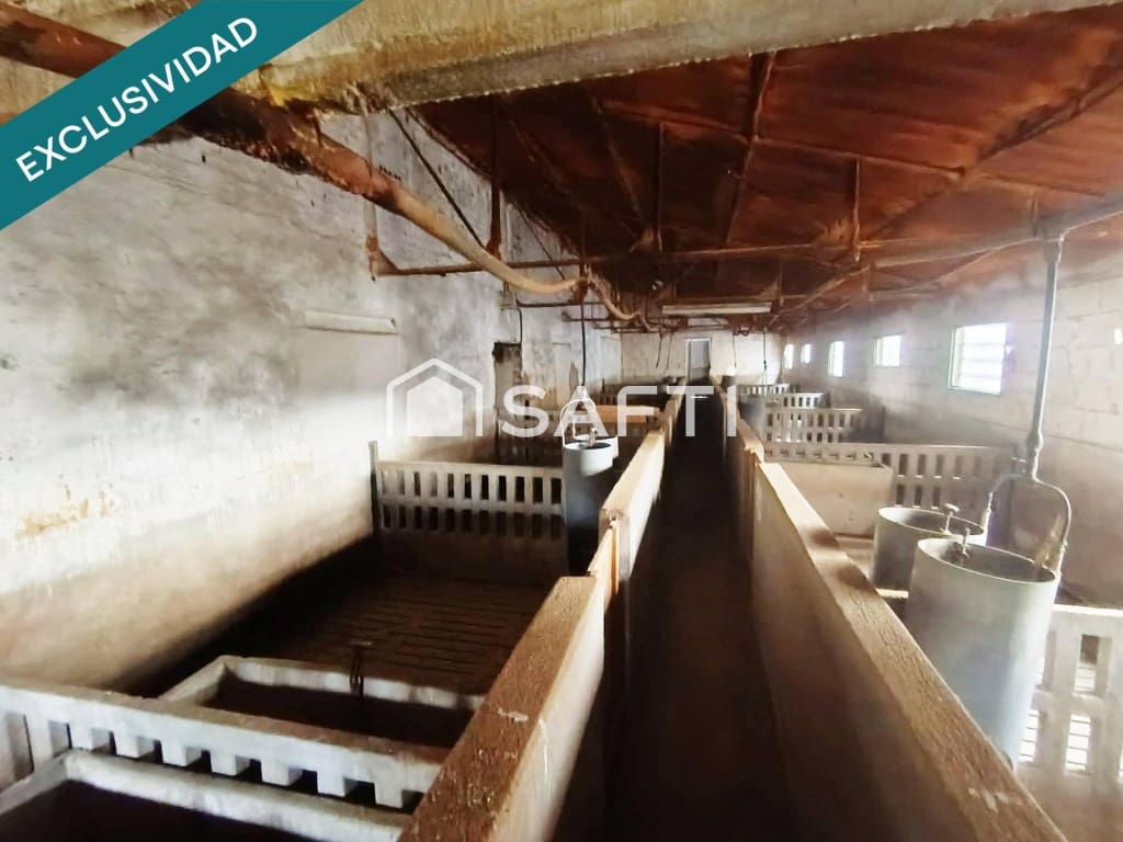 Rakentamaton maa myytävänä paikassa Los Navalucillos - 99 000 € (Ref: 9551221)