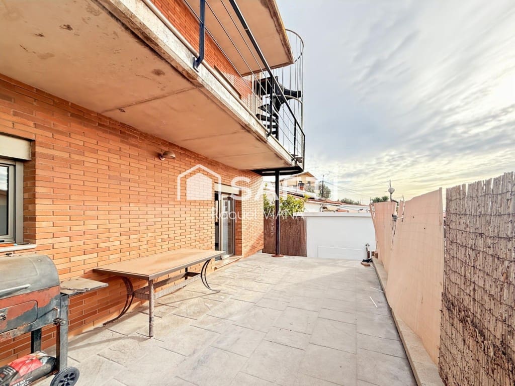 3 Zimmer Villa zu vermieten in Esparreguera mit Garage - 1.750 € (Ref: 9551225)