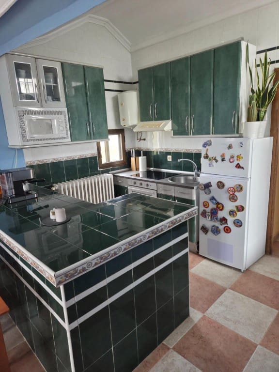 Finca/Casa Rural de 6 habitaciones en Castellanos de Villiquera en venta - 139.900 € (Ref: 9551226)