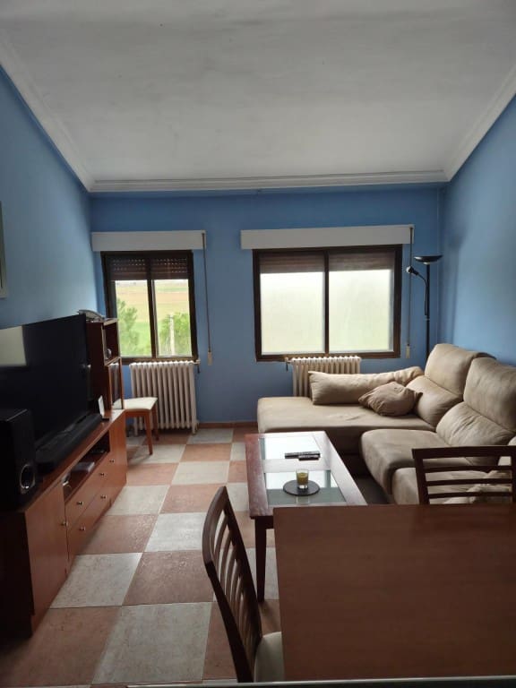 Finca/Casa Rural de 6 habitaciones en Castellanos de Villiquera en venta - 139.900 € (Ref: 9551226)