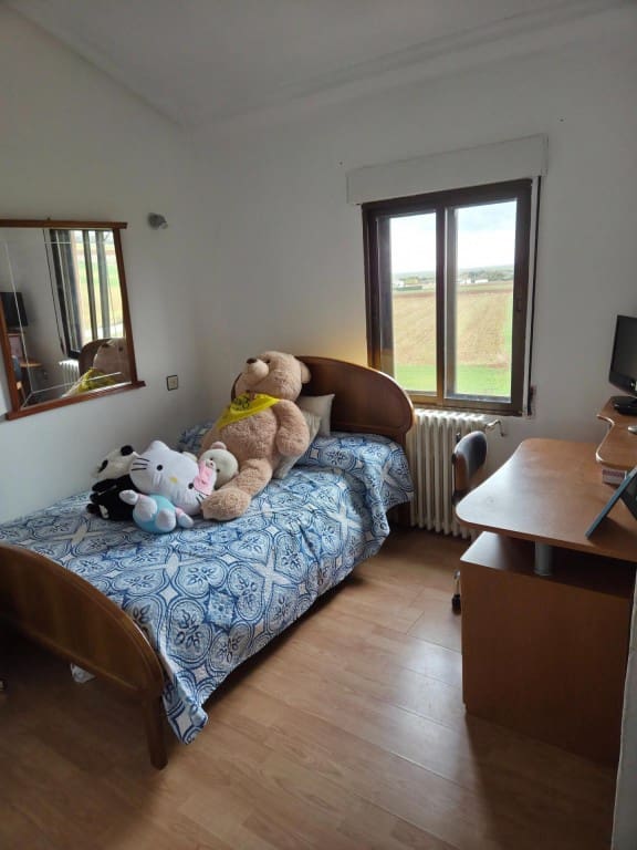 Finca/Casa Rural de 6 habitaciones en Castellanos de Villiquera en venta - 139.900 € (Ref: 9551226)