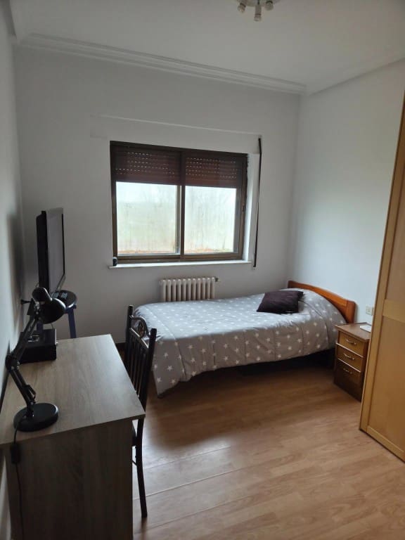 Finca/Casa Rural de 6 habitaciones en Castellanos de Villiquera en venta - 139.900 € (Ref: 9551226)