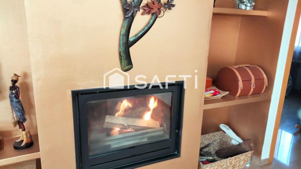 4 soverom Villa til salgs i Piera med svømmebasseng garasje - € 370 000 (Ref: 9555550)