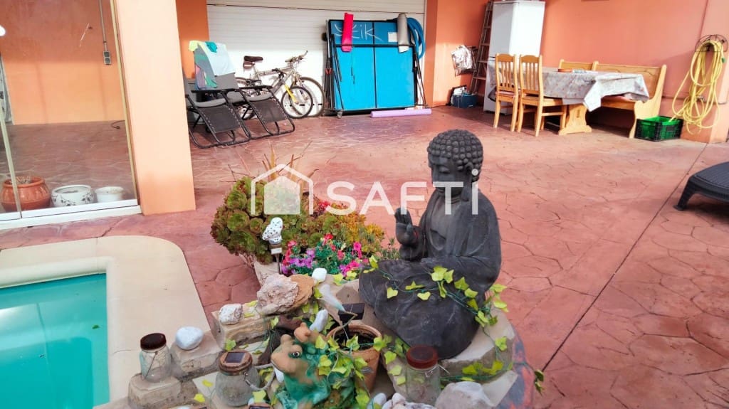 4 soverom Villa til salgs i Piera med svømmebasseng garasje - € 370 000 (Ref: 9555550)