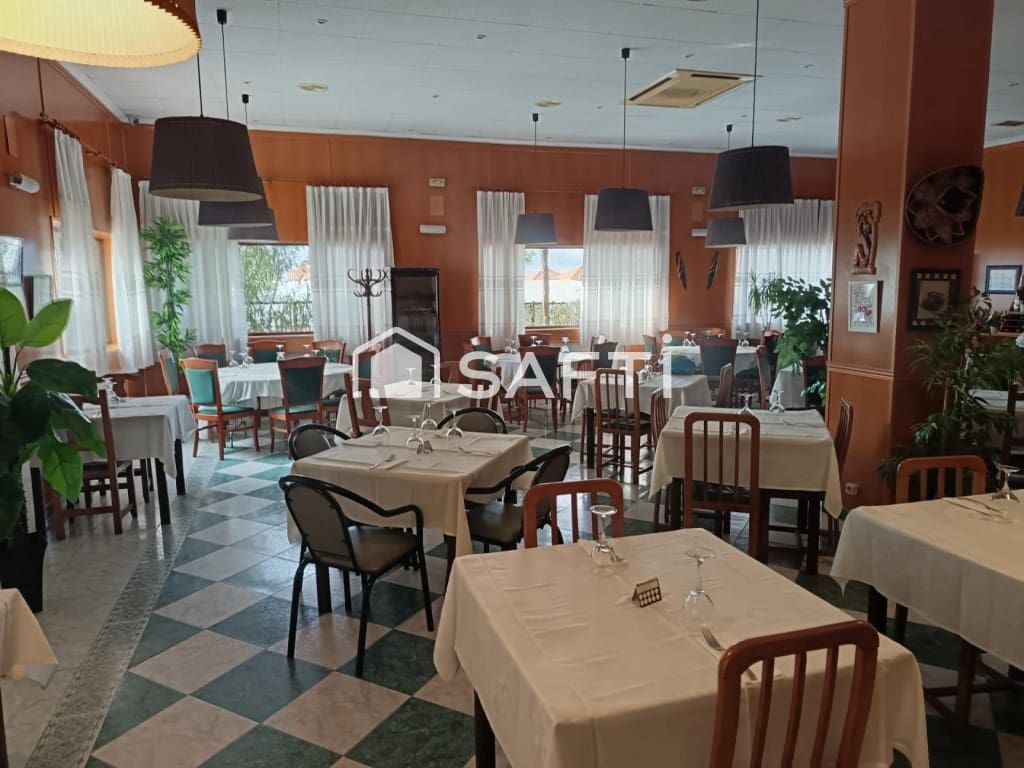 Erhverv til salg i Huecas - € 750.000 (Ref: 9555553)