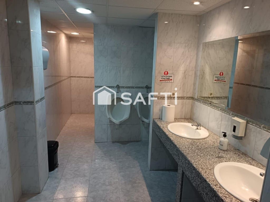 Erhverv til salg i Huecas - € 750.000 (Ref: 9555553)