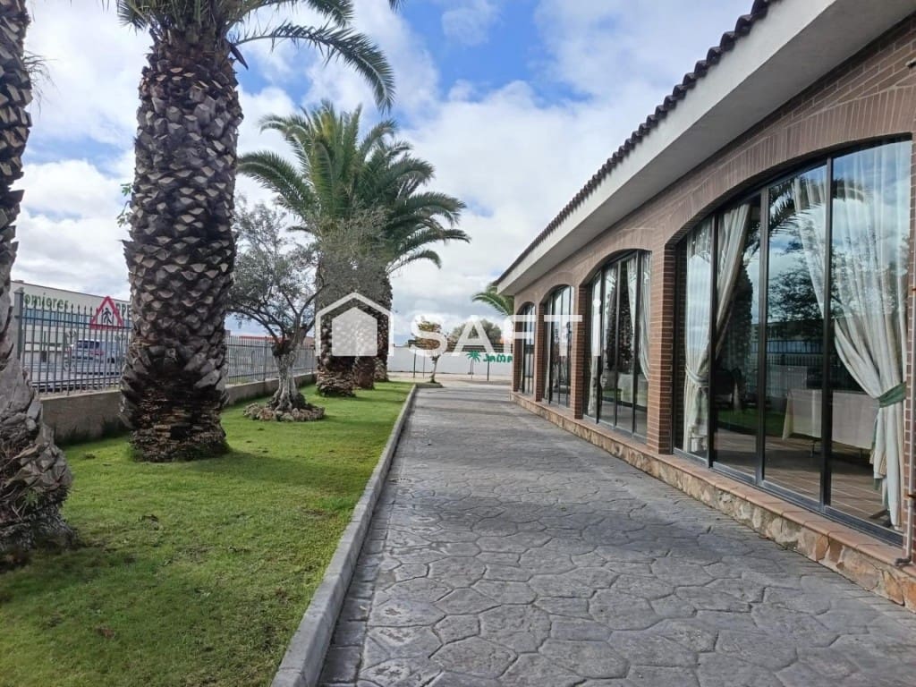 Erhverv til salg i Huecas - € 750.000 (Ref: 9555553)