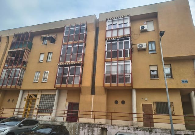 Apartamento de 4 habitaciones en Guadalajara ciudad en venta - 250.000 € (Ref: 9555556)