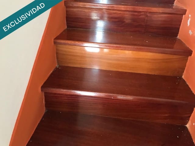 3 sovrum Radhus till salu i Noia - 80 000 € (Ref: 9561616)